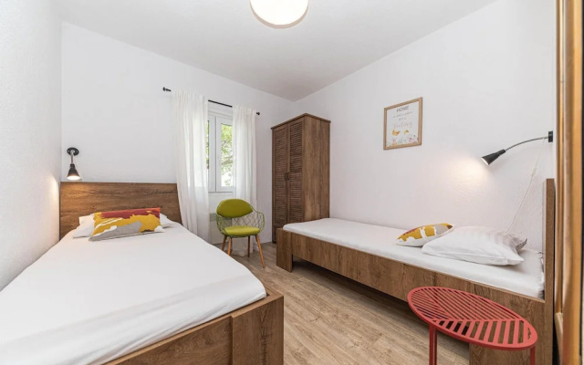 Amazing Home in Jadrija With Wifi and 4 Bedrooms