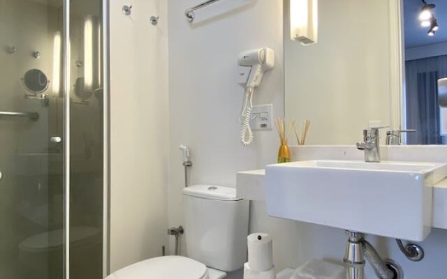 ADB - Royal Brooklin By Anora Spaces