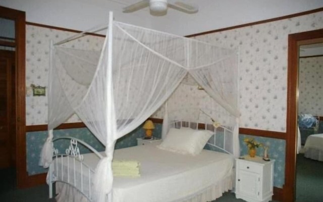 Riviera Bed and Breakfast