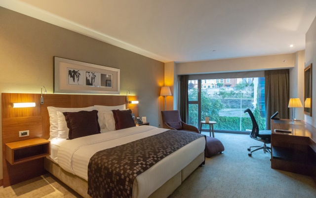 Crowne Plaza Istanbul - Harbiye by IHG