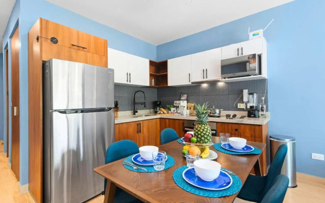 Modern chic 1 bedroom apt w/ rooftop infinity pool