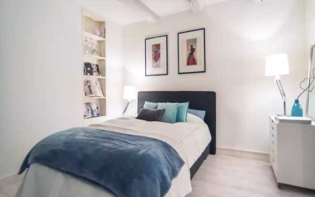 Boutique studio with amazing location