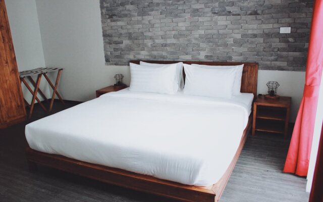 Henry's Hotel & Gastropub