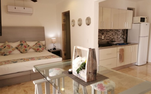 5th Coral Suites by Alex