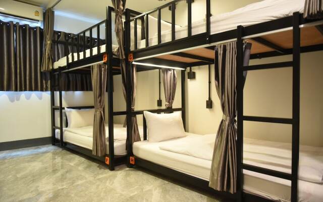 KOKO Hostel- Adults Only