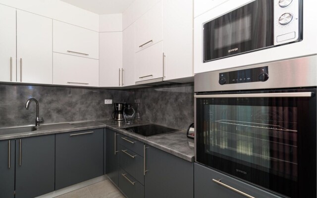Beautiful Apartment in Seget Donji With Wifi and 2 Bedrooms