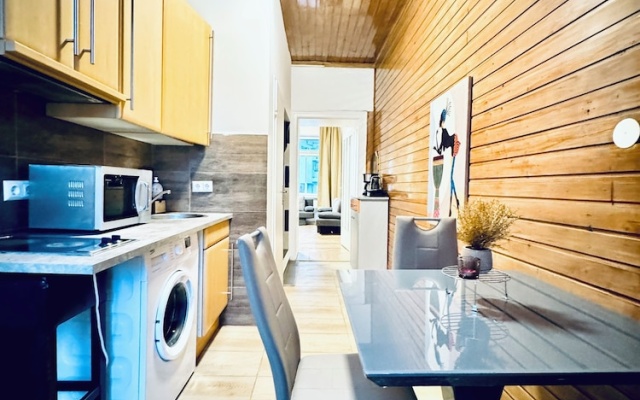 Modern Studio for 3 Near FAC Platz