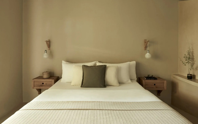 F ZEEN KEFALONIA - Adults Only