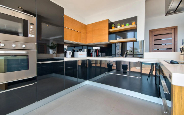 Magnificent Seafront 2-bedroom Sliema penthouse