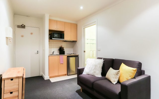 WILLOW, Carlton Studio Apartment