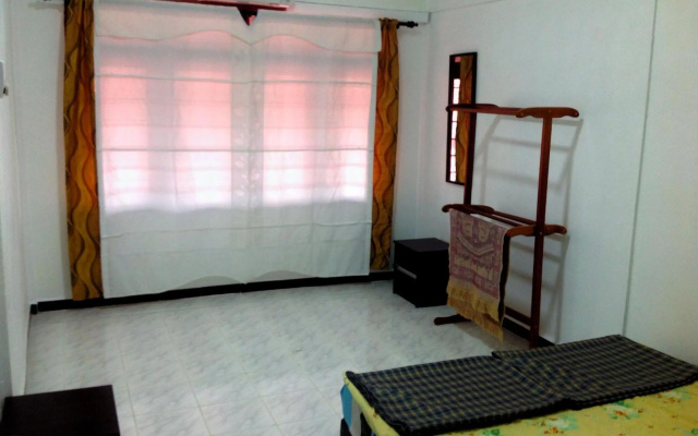 Nur Muslim Homestay At Kota Bharu – Guest Rooms – Kota Bharu