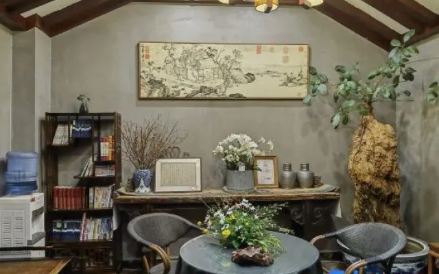 Kunming Yunyuan Huju Culture Homestay