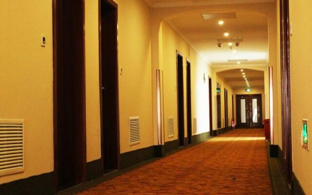 GreenTree Inn ZhangJiaKou XiaHuaYuan District XinChen Road Express Hotel