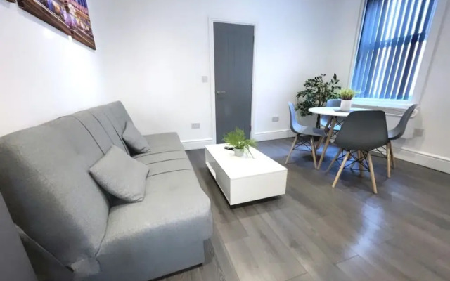 Albert Luxury Hottub and Jacuzzi Apartments