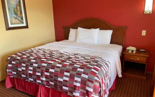 DeQueen Courtyard Inn