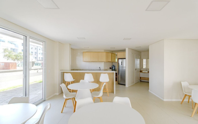 Apartamento c Churrasqueira e 2 Vagas nos Ingleses