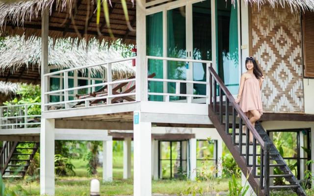 Pawapi Beach Resort Koh Mook
