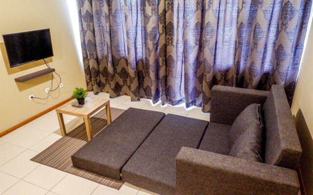 3 Bedrooms Apartment Grand Palace Kemayoran by Travelio