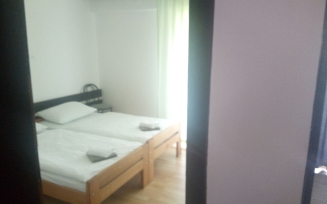 Motel Licki Krovovi