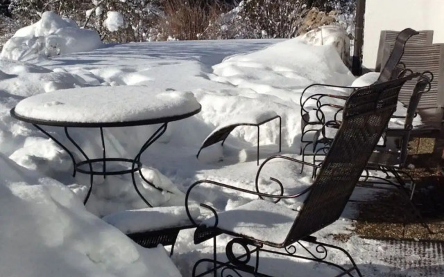 Holiday Apartment Garden Suite