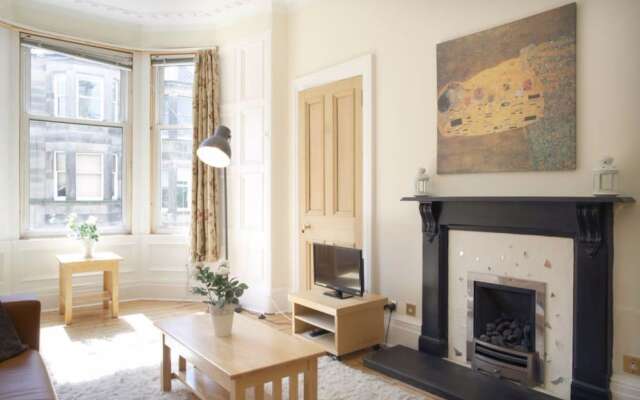 1 Bedroom Apartment In Bruntsfield
