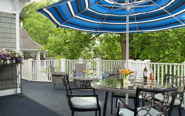 Chateau Inn and Suites