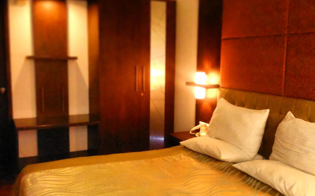 Srinivas Saffron Hotel