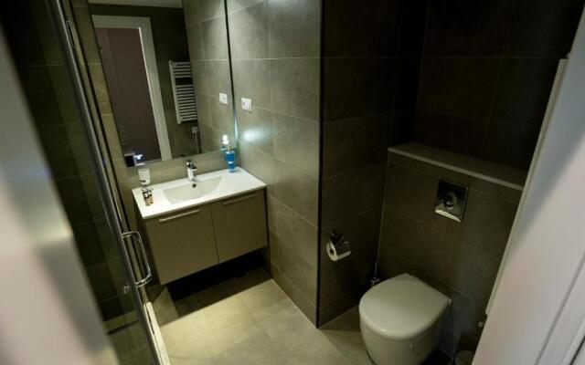 Leo Group Luxury Apartment 18-28 Alliance Palace