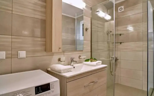 Best Family Friendly Villa Near Lake Kournas