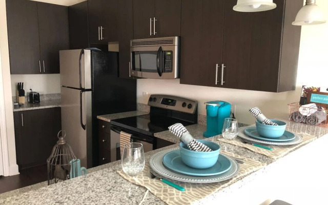 Art Deco 1BR Apt In Plaza Midwood