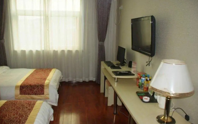 Dengfeng Taiyuan Hotel