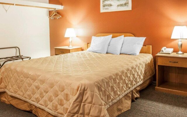 Rodeway Inn & Suites