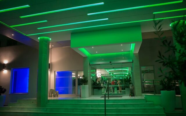 Vassos Nissi Plage Hotel & Spa
