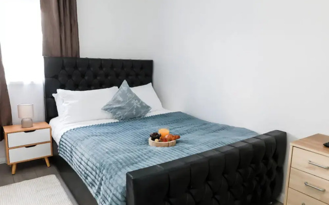 4 Guests - 2 Bedrooms - City Escape Retreat