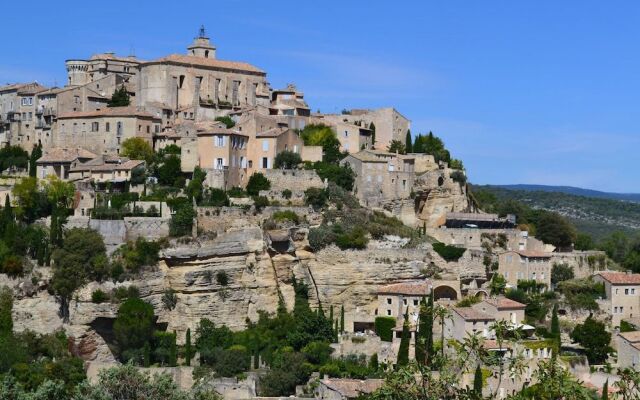 VVF Luberon Provence, Murs