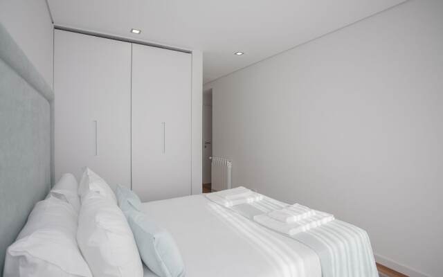 Liiiving-Luxury RiverView Apartment VIII