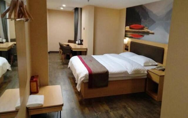 Thank Inn Plus Hotel Shaanxi Xi'An Baqiao District Fangzhicheng Metro Station – Guest Rooms – Xi'an