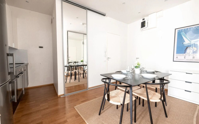 2ndhomes Cozy & Modern Top Floor Home