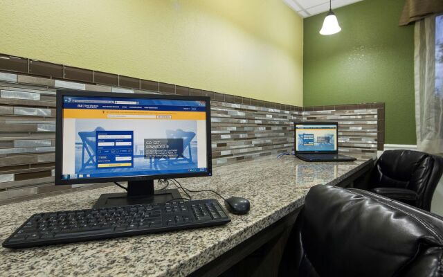 AmericInn by Wyndham Woodstock IL