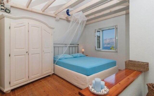 Stunning Home in Postira With 2 Bedrooms and Wifi