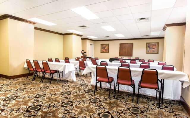 Grand Plaza Hotel Branson