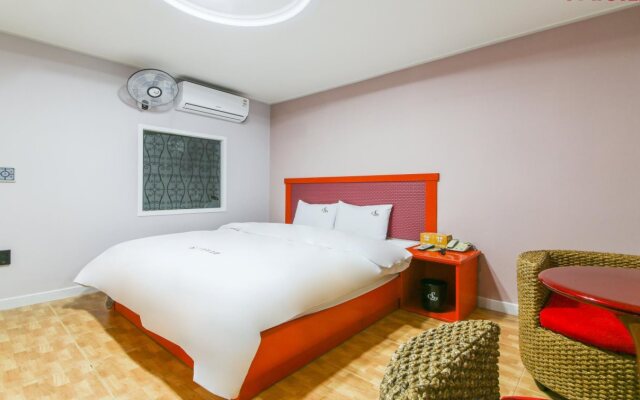 Sky Motel