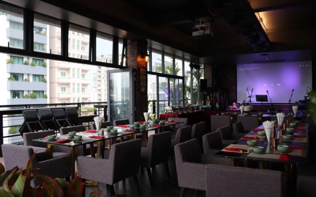 CHECK inn Phnom Penh BKK 1