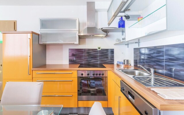 Stunning Apartment in Fazana With Wifi and 3 Bedrooms