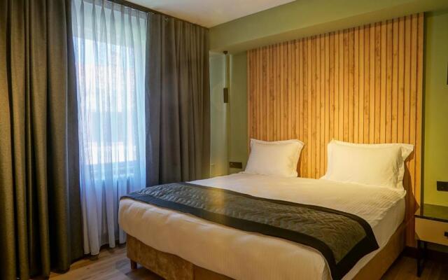 Polek Hotel