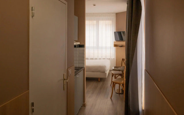 CALM Appart' & Hostel