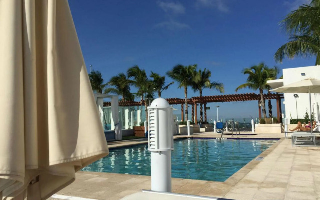 Grand Beach Hotel Surfside West
