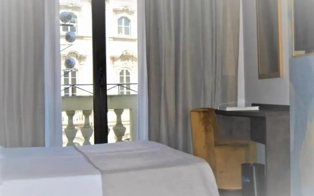 Mokinba Hotels King