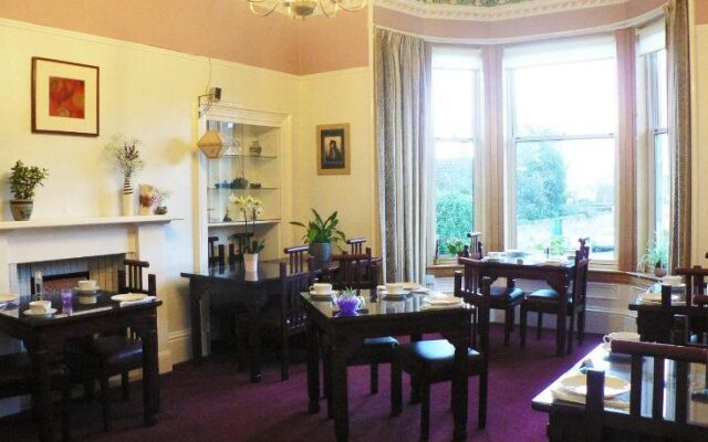 Straven Guest House