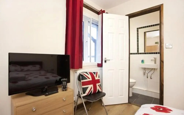 Victoria Centre Apartments & Annexe